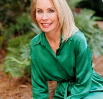 Dr. Julie Poteet