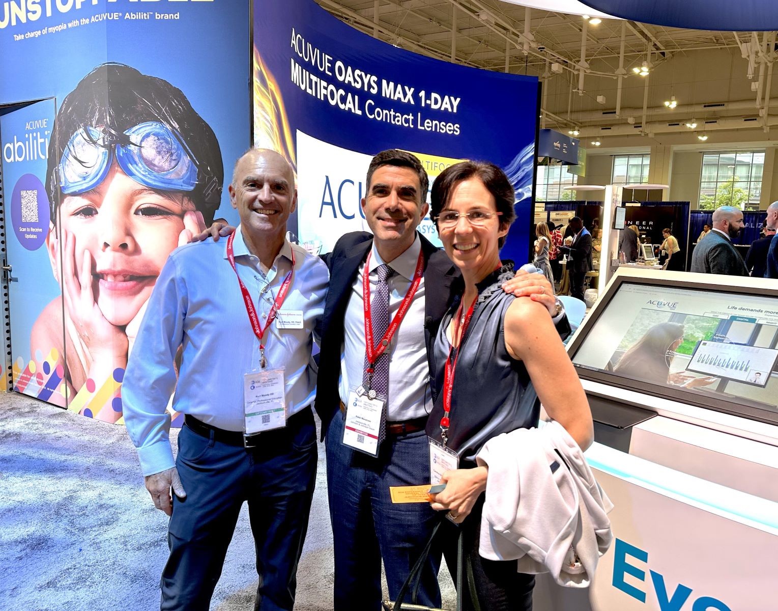 Dr. Caroline Blackie, Peter Menziuoso and Jim Ravasio from J&J