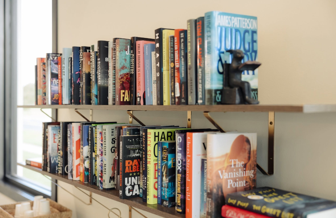 Lending Library Gives Patients Chance to Read, Borrow Books